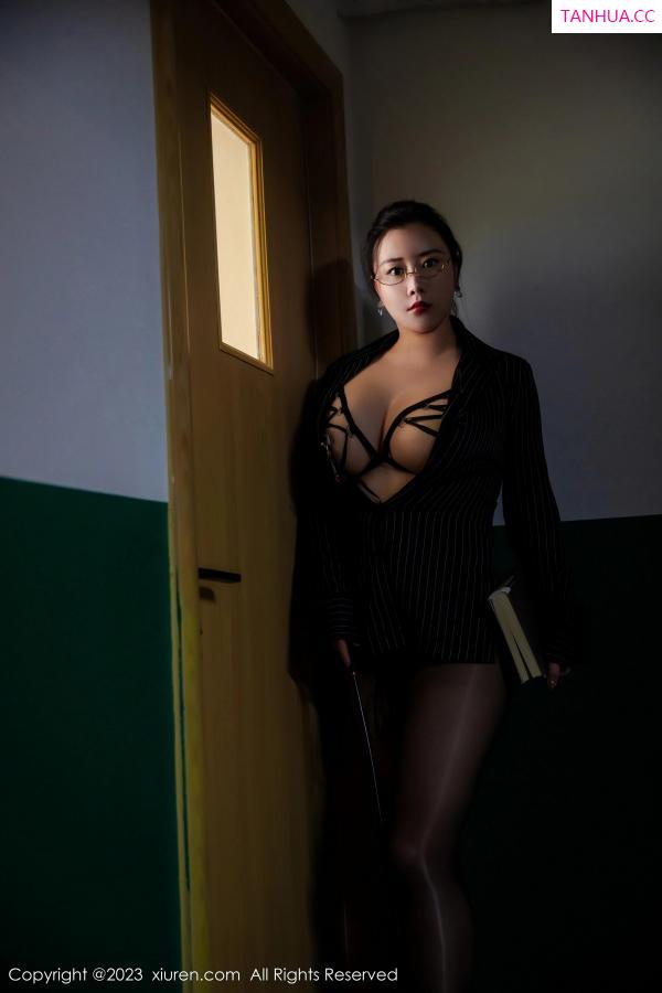王格 王婉悠 [XiuRen]高清写真图 2023.05.30 No.6823 王婉悠Queen 丰腴美臀第5张图片